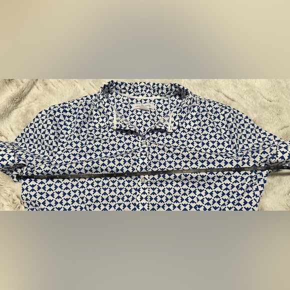 Liz Claiborne Navy and White Geometric Blouse - Picture 2 of 7